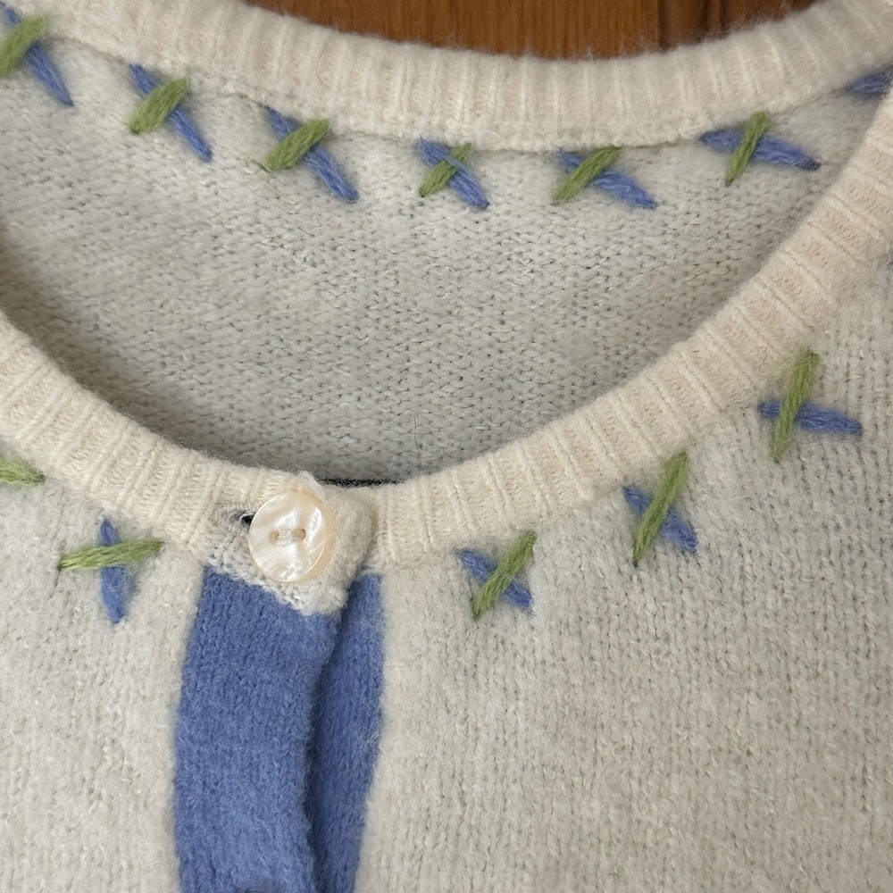 White Stag Cream Button-Front Floral Embroidered Cardigan - Picture 3 of 5
